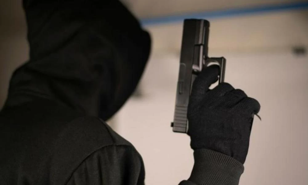 Ενοπλη ληστεία σε κατάστημα στη Θεσσαλονίκη -Αρπαξε 700 ευρώ και εξαφανίστηκε